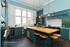 Kitchen- click for photo gallery